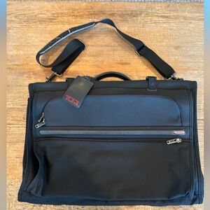 TUMI HANG UP GARMENT BAG FOR TRAVEL